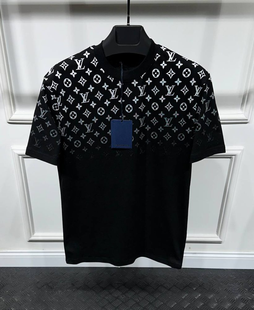 Limited Edition Louis Vuitton Lv Unisex T-Shirt Hot Gift 2024 Pea345014