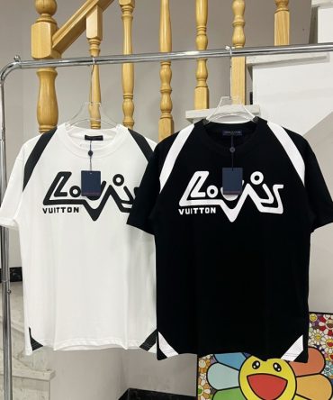 Limited Edition Louis Vuitton Lv Unisex T-Shirt Hot Gift 2024 Pea345842