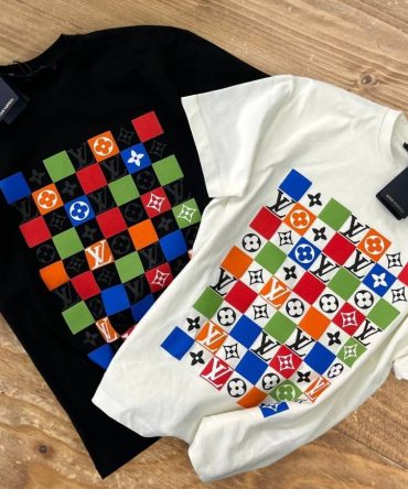 Limited Edition Louis Vuitton Lv Unisex T-Shirt Hot Gift 2024 Pea346000