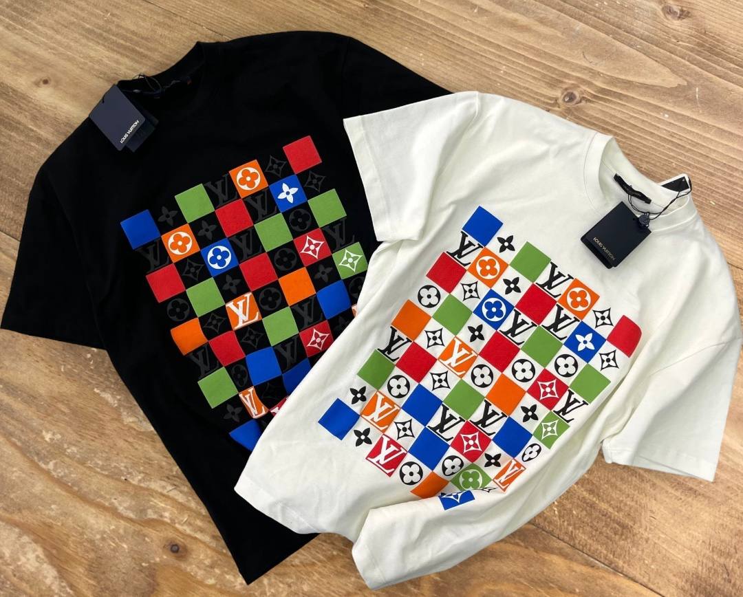 Limited Edition Louis Vuitton Lv Unisex T-Shirt Hot Gift 2024 Pea346000