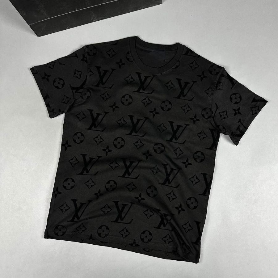 Limited Edition Louis Vuitton Lv Unisex T-Shirt Hot Gift 2024 Pea346179