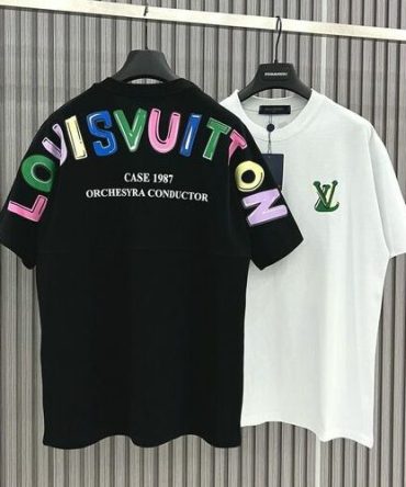 Limited Edition Louis Vuitton Lv Unisex T-Shirt Hot Gift 2024 Pean03100624