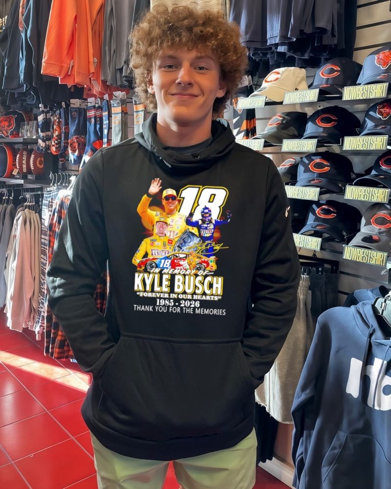 Kyle Busch Nascar In Memory Of 1985-2026 Forever In Our Hearts Signatures T-Shirt - Image 2