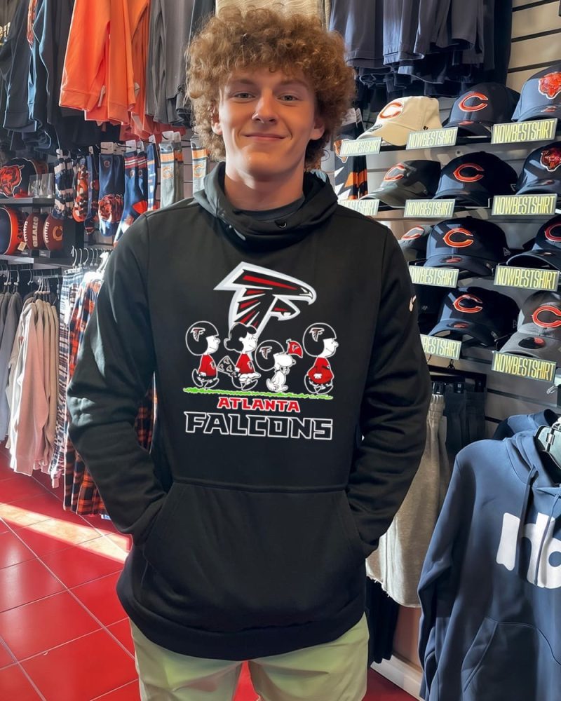 Peanuts X Atlanta Falcons Nfl Football Walk 2026 T-Shirt - Image 2