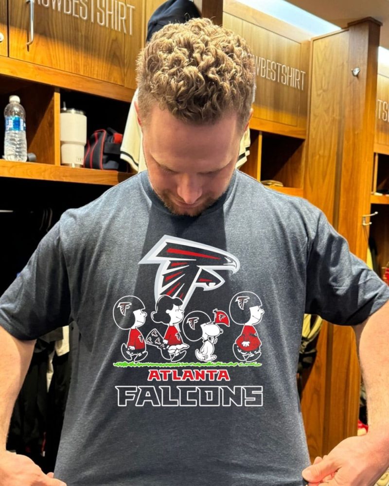 Peanuts X Atlanta Falcons Nfl Football Walk 2026 T-Shirt