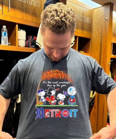 Peanuts X Detroit Sports Mascot It Is The Most Wonderful Time Of The Year Halloween 2026 T-Shirt