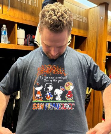 Peanuts X San Francisco 49Ers Halloween 2026 It Is The Most Wonderful Time Of The Year T-Shirt