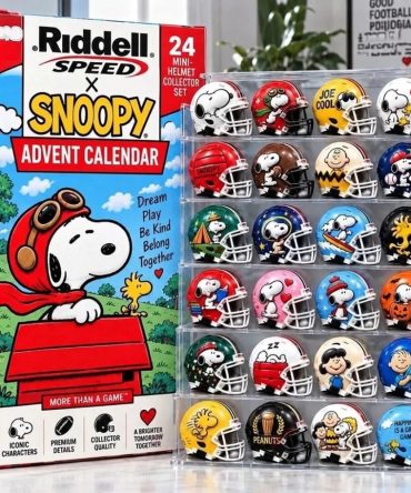 Riddell Snoopy Christmas Advent Calendar Football Helmet Xmas Tree Ornaments Snoopy Merch